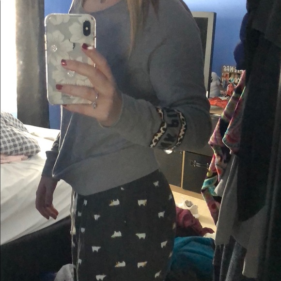 light VS PINK grey crew neck! - Picture 5 of 7